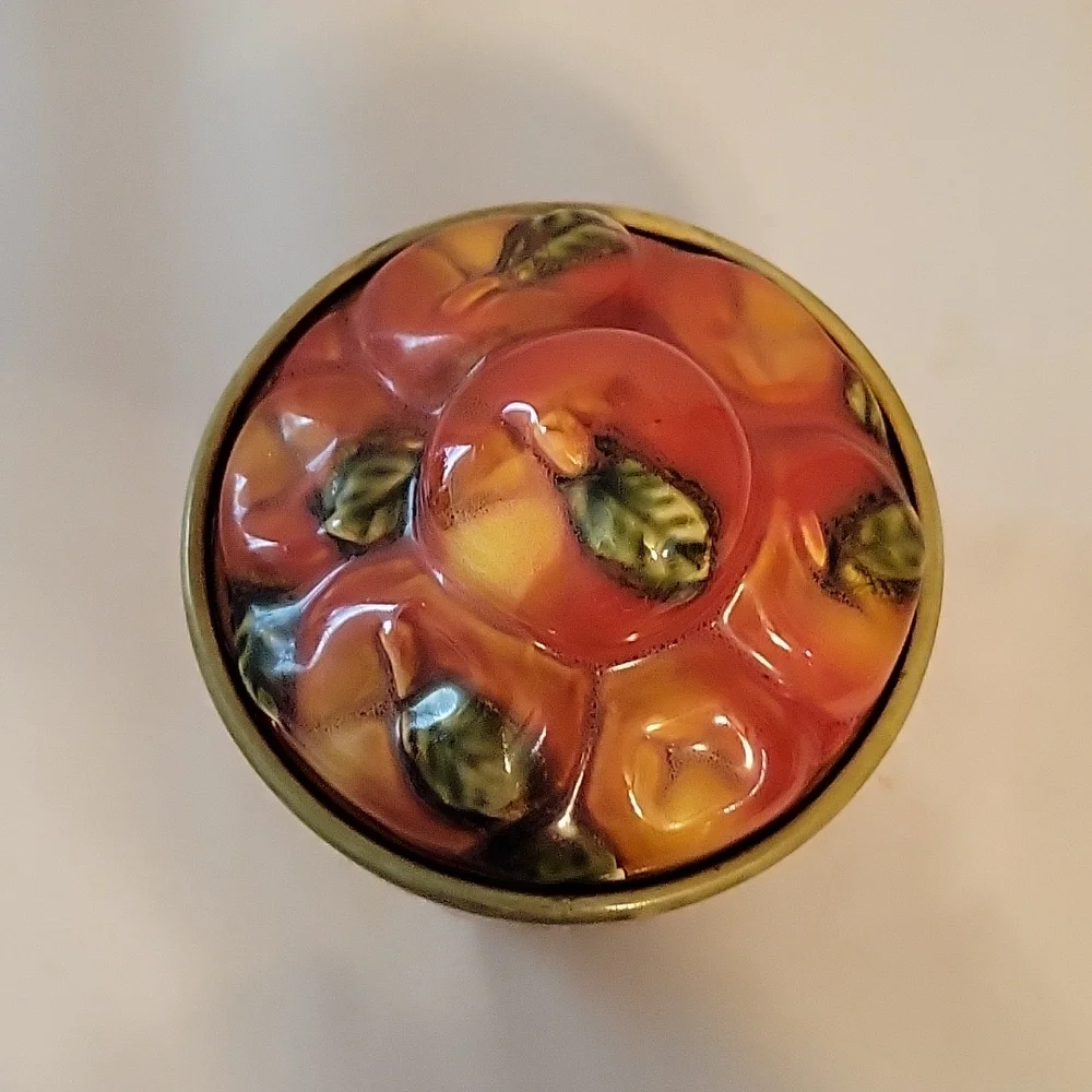 Vintage Basket of Apples Canister